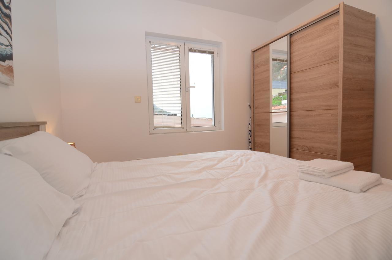 Maritimo Apartments Kotor Exterior photo